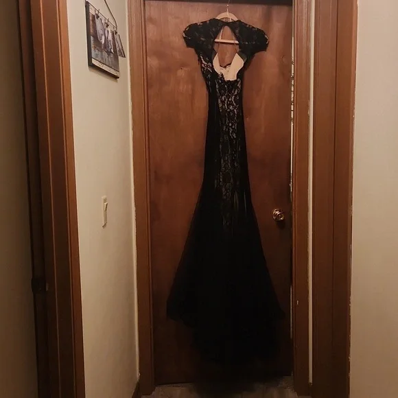 Black Lace Wedding/Formal Gown With Train Size 2 By Designer Suleyman Demirel